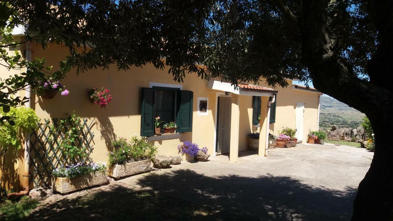 Agriturismo Sa E Padedda Mores Экстерьер фото
